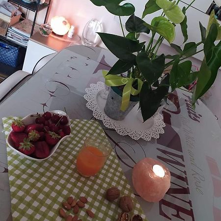 B&B Emily Brindisi Bagian luar foto