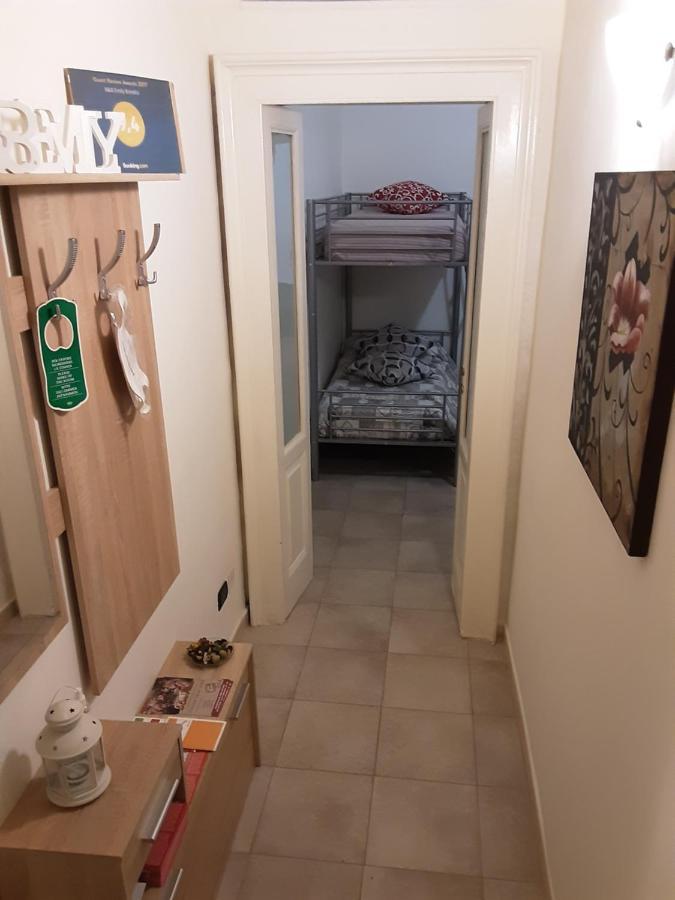 B&B Emily Brindisi Bagian luar foto