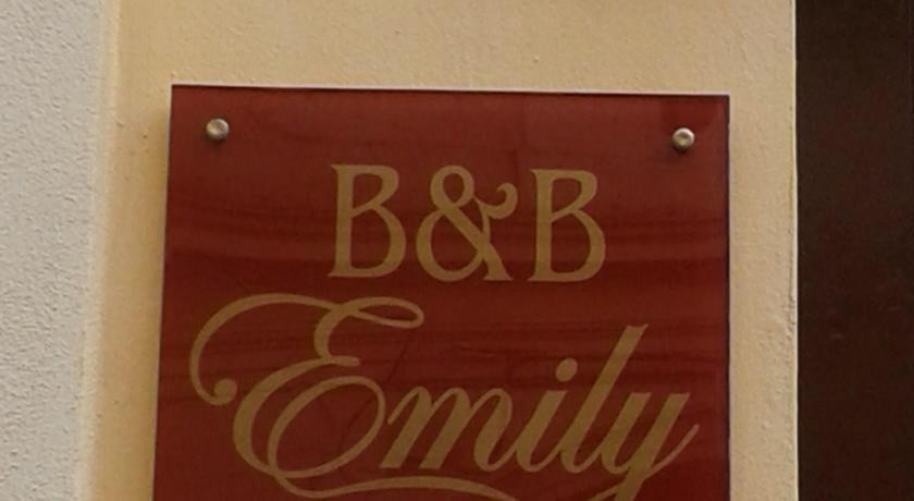 B&B Emily Brindisi Bagian luar foto