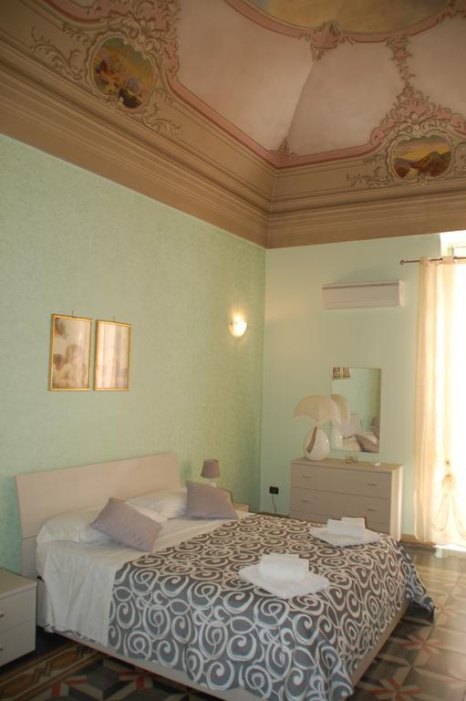 B&B Emily Brindisi Bagian luar foto