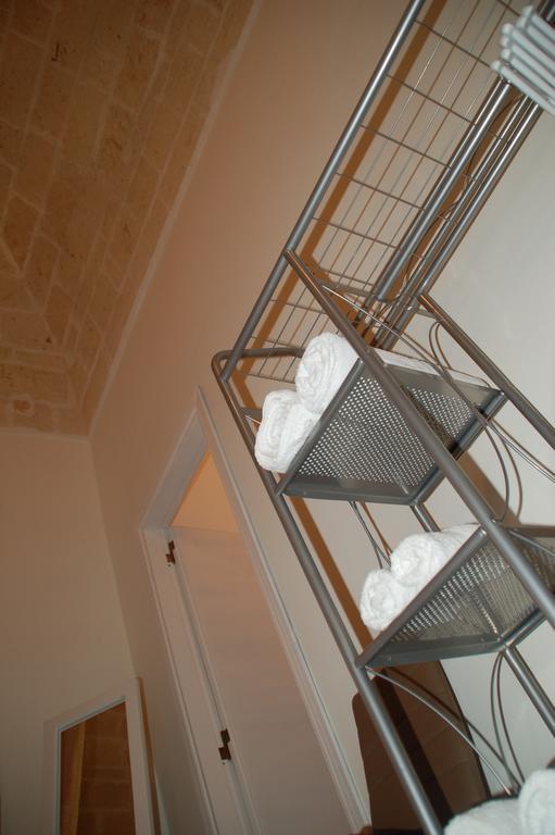 B&B Emily Brindisi Bagian luar foto